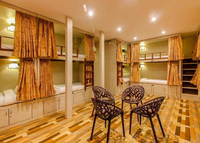 Blossom Dormitory For Male And Female Mumbai